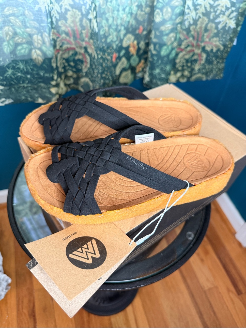 Malibu Canyon Slide Black Woven Strap Slide Sandals Size 7